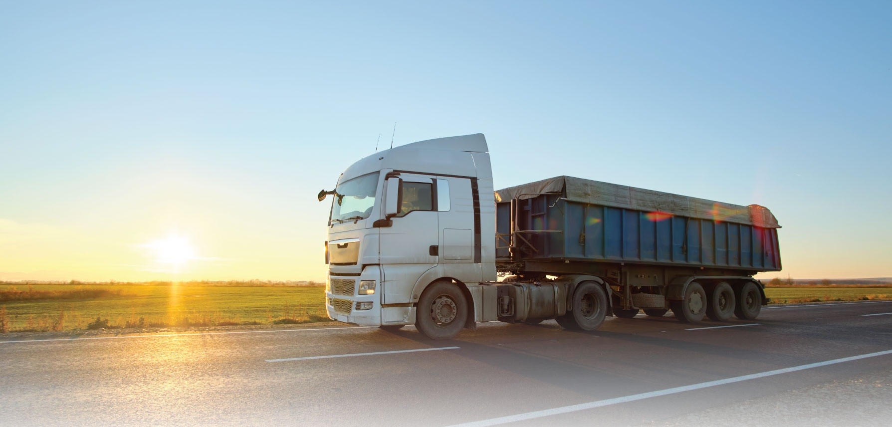 النقل تحدد موعد بدء تطبيق وثيقة النقل الإلكترونية على بعض الناقلين