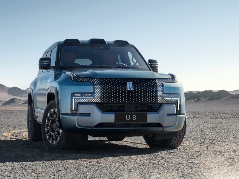 إطلاق بي واي دي YangWang U8 في الصين بقوة 1100 حصان وأربعة محركات