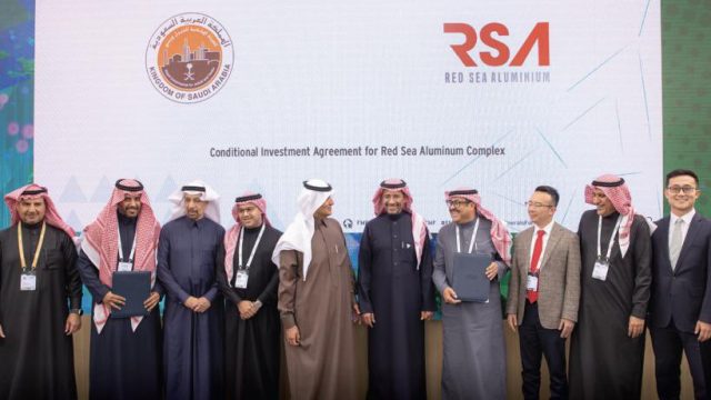 توقيع اتفاق لتطوير مجمع للمواد الكيمائية لبطاريات السيارات الكهربائية بالسعودية