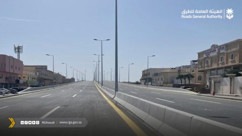 افتتاح المرور على جسر تقاطع طريق الأمير نايف وتدشين ميدان شارع الخليج