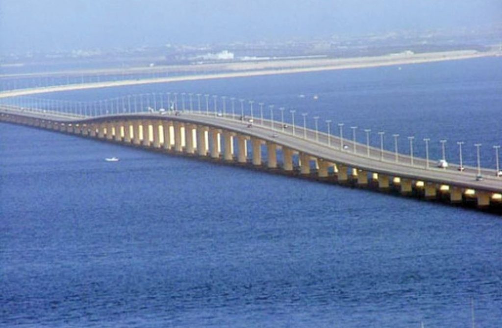 إعلان معدل الحركة المرورية على جسر الملك فهد خلال الأجازة المطول