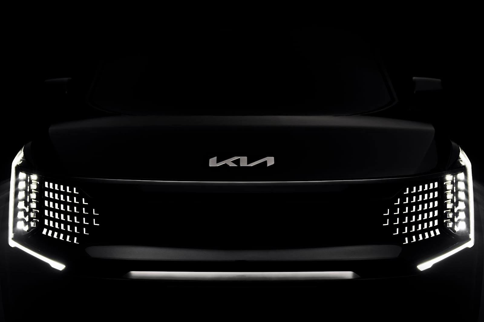 صور تشويقية لسيارة كيا EV9 بثلاثة صفوف في أول شكل انتاجي