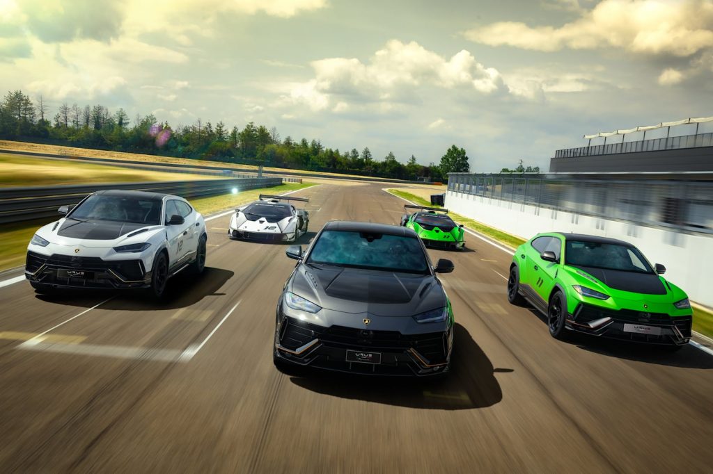 إصدار خاص من لامبورغيني أوروس بيرفورمانتي بوحي السيارة السباقية إيسينزا SCV12