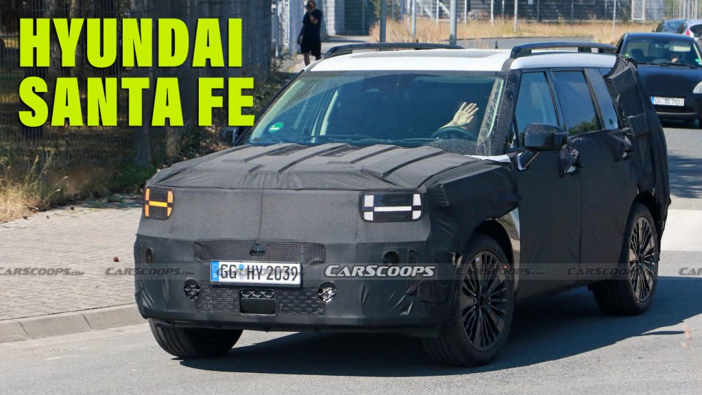 صور تجسسية ترصد هيونداي سانتافي 2024 في نسخ الانتاج