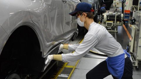 وقف إنتاج سيارات تويوتا في اليابان اليوم واستئناف الانتاج غداً الأربعاء