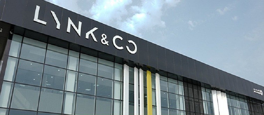 الجبر التجارية تنظم حفل لدعم الأيتام في فرع لينك أند كو