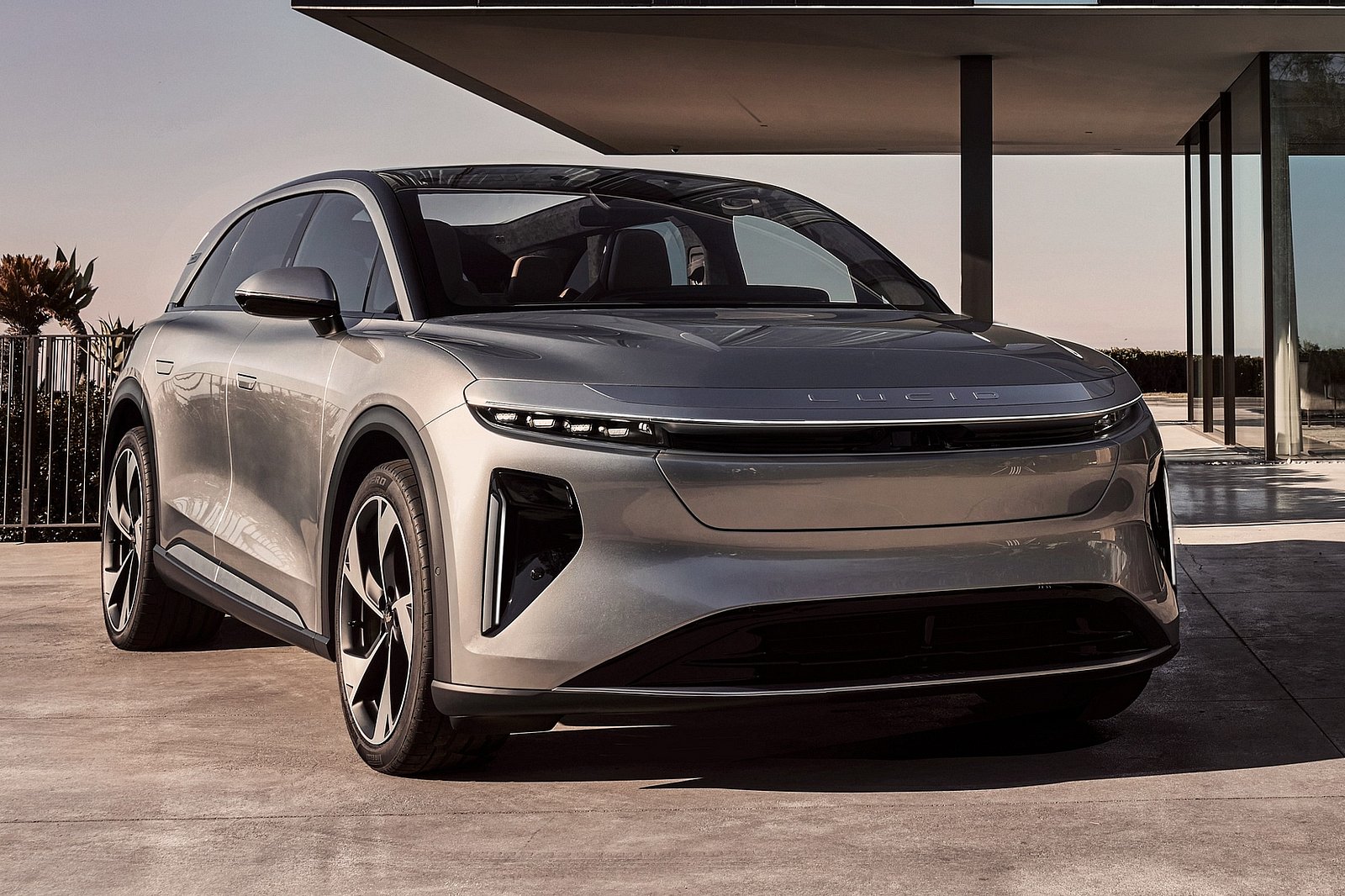الكشف عن لوسيد جرافيتي SUV لأول مرة في أمريكا بأقل من 80 ألف دولار