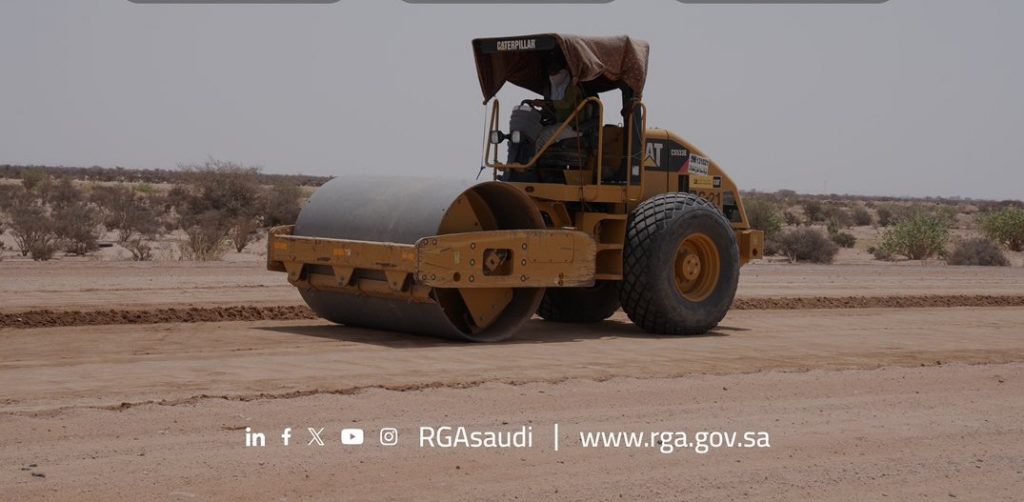 مواصلة العمل على الطريق الرابط بين طريق السيل الكبير الرياض الطائف السريع