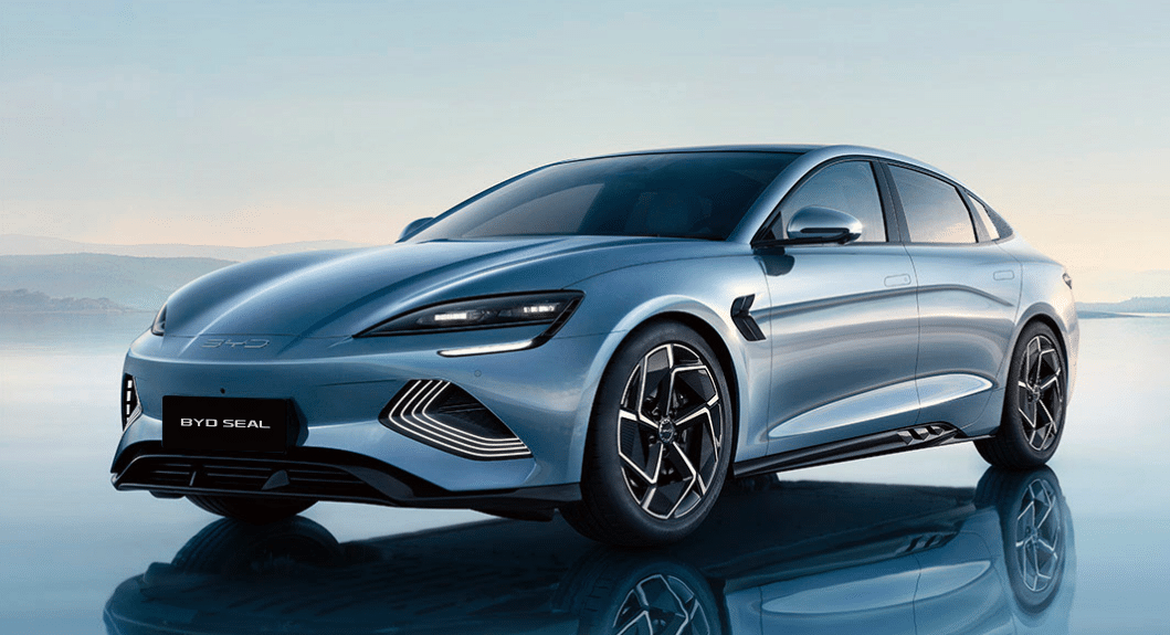 الكشف عن BYD Seal في أمريكا الشمالية لمنافسة تسلا موديل 3