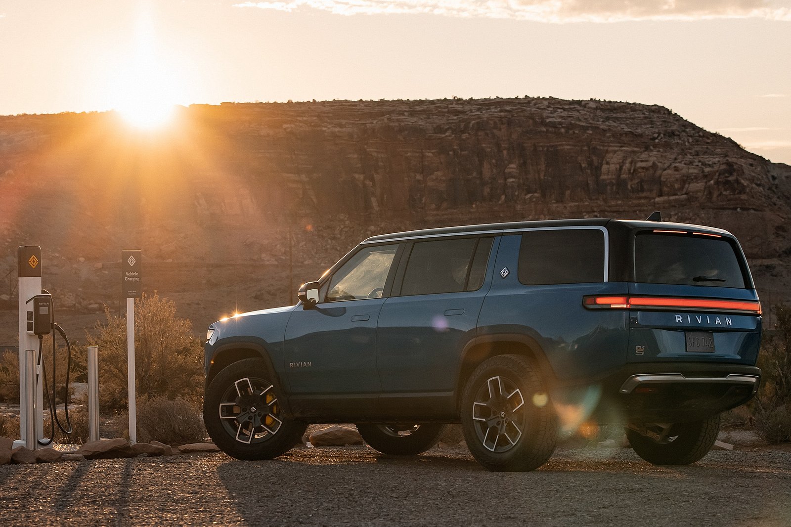 ريفيان ستقدم سيارة SUV مدمجة يحتمل أن تكون R2 في مارس