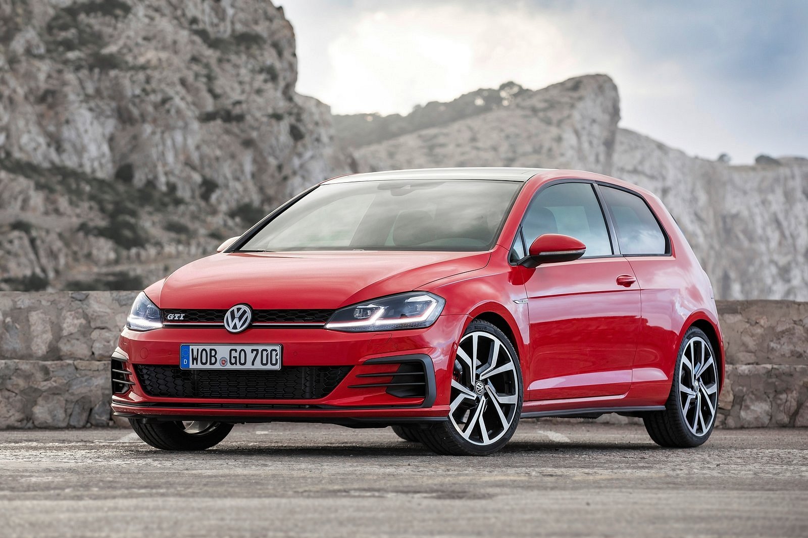 استدعاء أكثر من 250 ألف سيارة فولكس فاجن وأودي بسبب خطر الحريق