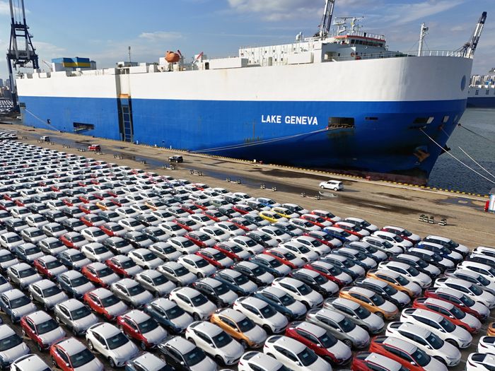 مبيعات أوروبا تقفز بنسبة 10% في فبراير مع تراجع حصة السيارات الكهربائية