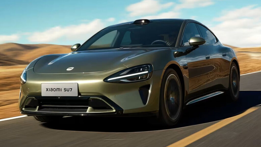 الرئيس التنفيذي لشاومي يؤكد أن الطلب على سيارة SU7 أعلي بكثير من المتوقع