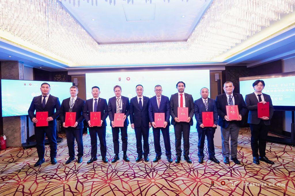 4 جوائز لوكيل هونشي في السعودية في مؤتمر دولي للشركة الأم