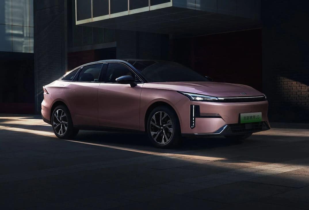 جيلي جالاكسي L6 الجديدة تنطلق في الصين بسعر 17900 دولار