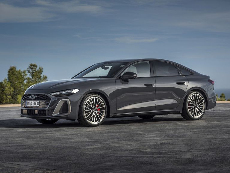 أودي A5 الجديدة تقدم بشكل رسمي في صورتها الجديدة كبديل لـA4