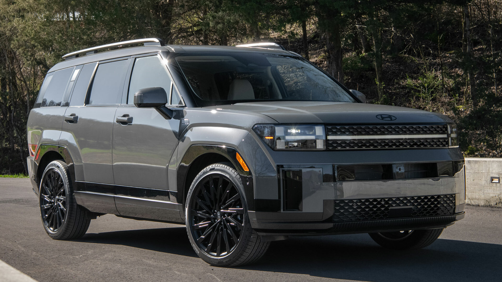 استدعاء 50 ألف نسخة هيونداي سانتافي 2024 ووقف بيع الجديد منها بسبب الوسائد الهوائية