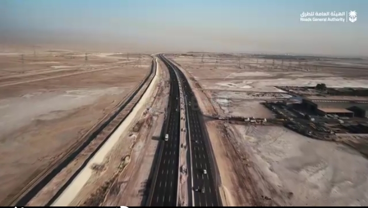 افتتاح الحركة المرورية على طريق الدمام الجبيل السريع بطول 17 كم