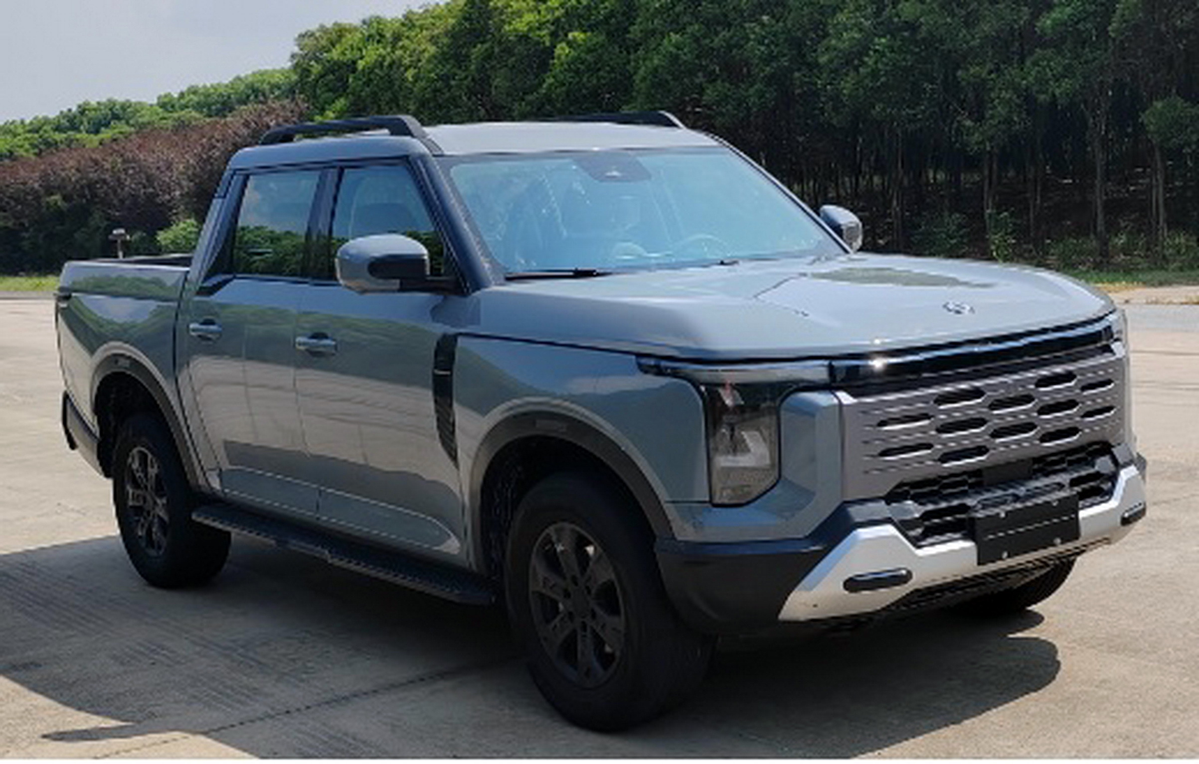 نيسان نافار تتحول إلي اسم Yuanye Z9 في الصين ولكن بحجم أكبر