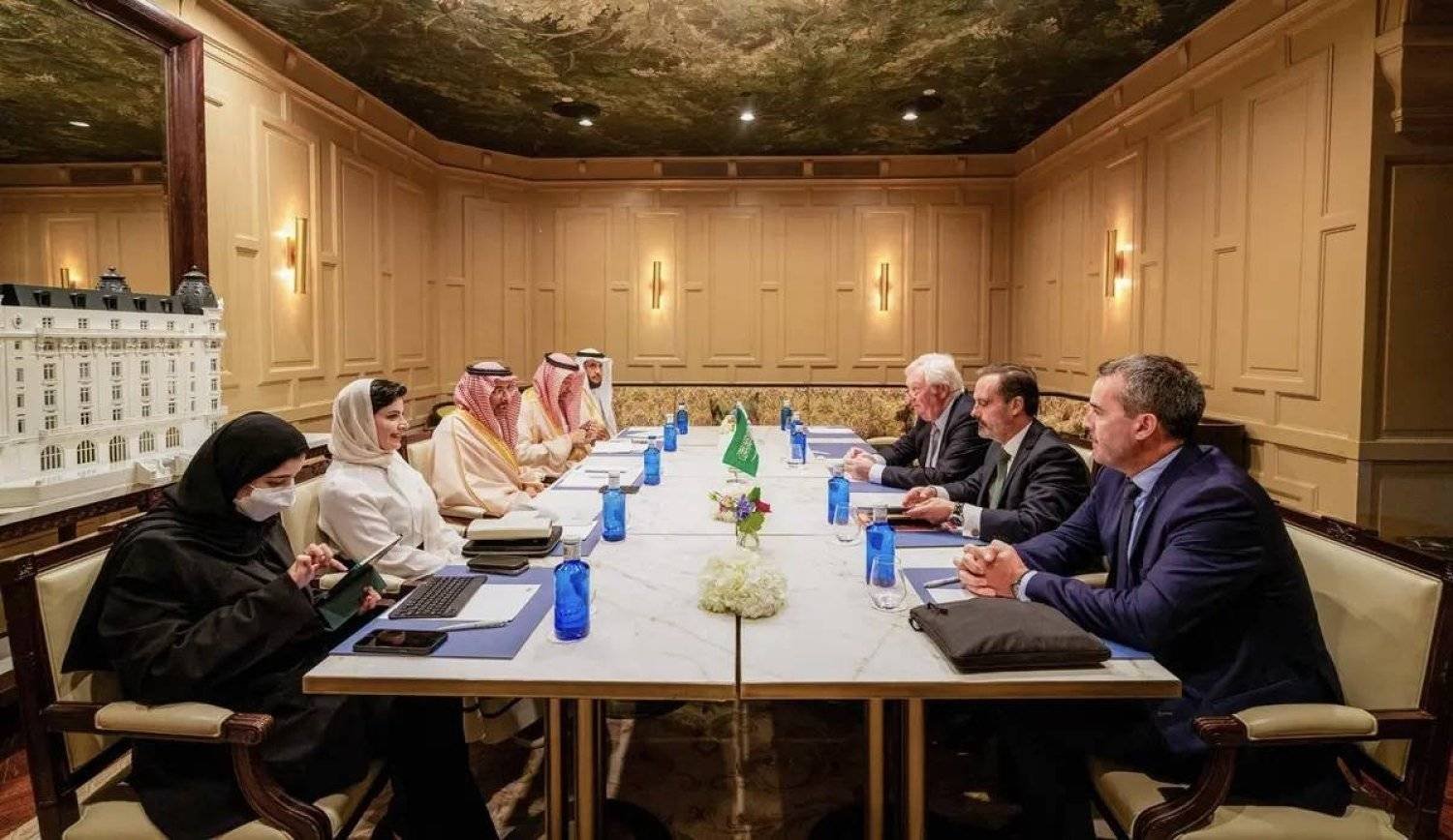 السعودية وإسبانيا تبحثان فرص توطين صناعة الطائرات بدون طيار والسفن والسيارات