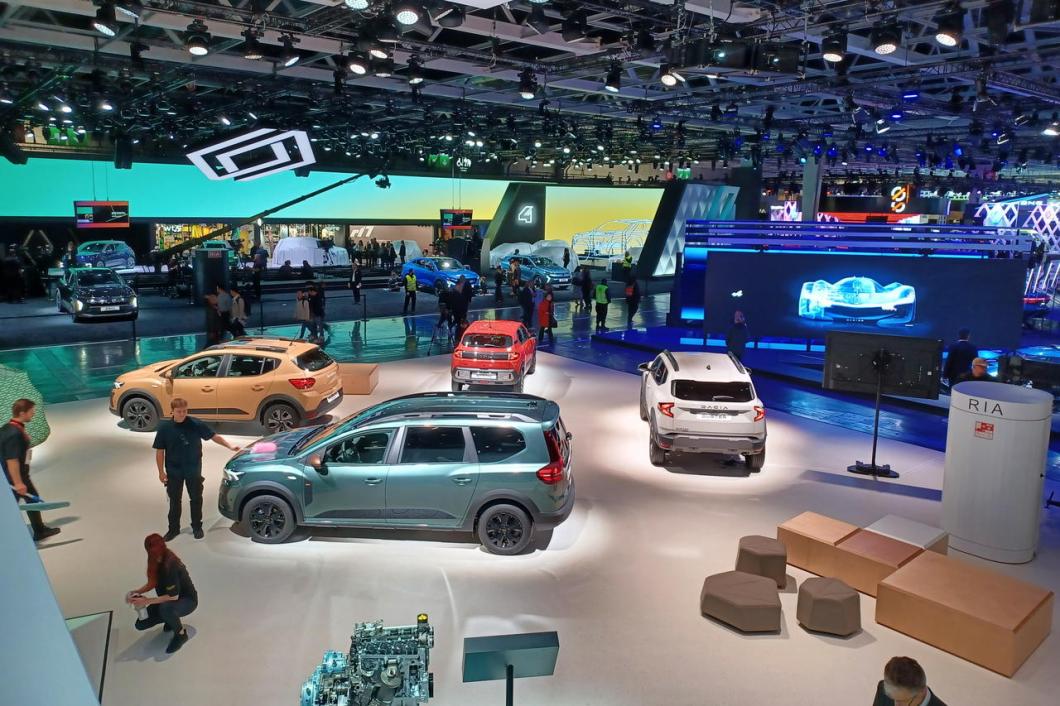 معرض باريس للسيارات 2024 : اكتشاف لأهم طرازات داسيا المتنوعة