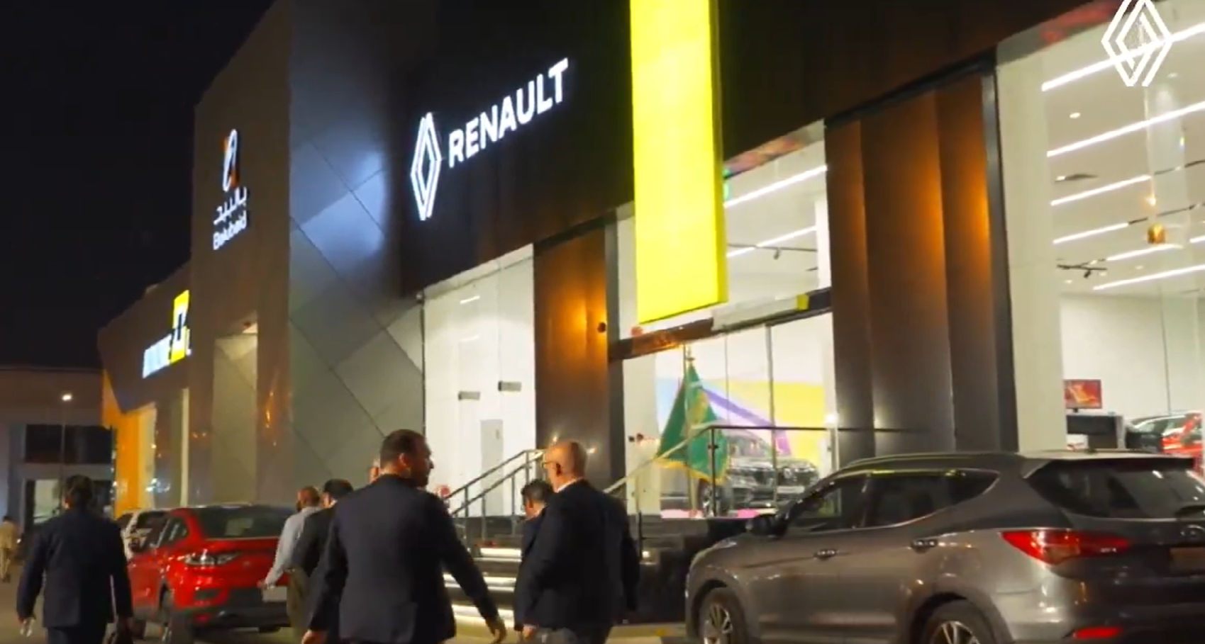 الوعلان تقدم خدمات مميزة في أول مركز متكامل لرينو في الرياض