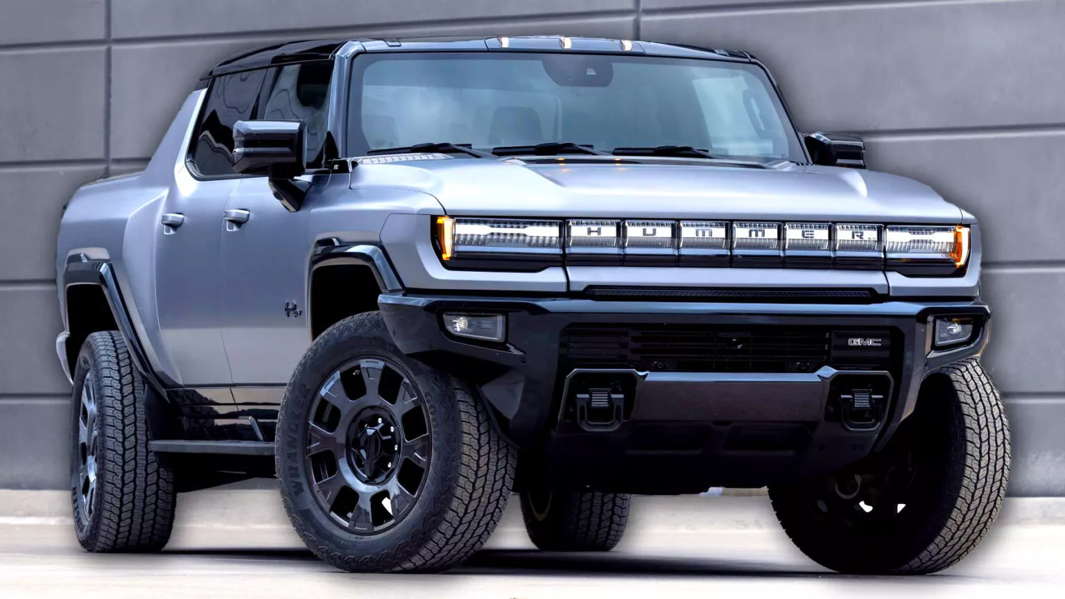 GMC تُطلق هامر EV موديل 2026 بتصميم أكثر شراسة ووضعية السلطعون لكل الفئات