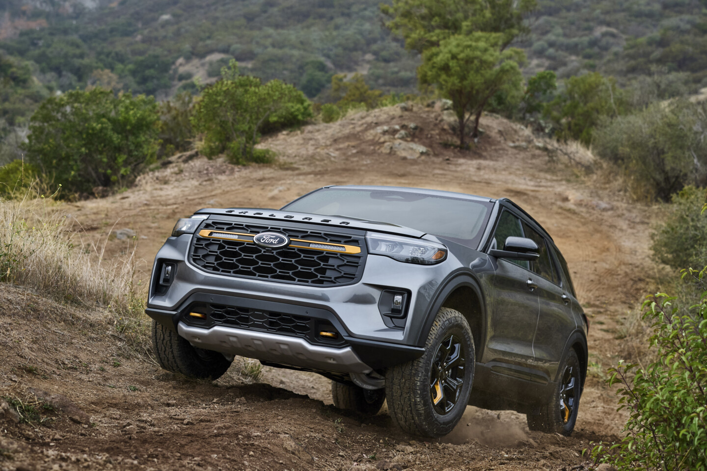  2026   2026-ford-explorer-tremor-first-look-2025-06-23_15-20-10_145875-1440x960-1.jpg