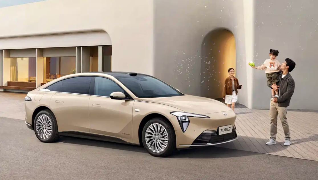 بدأ عمليات تسليم بويك إلكترا L7 EREV بمدى 1400 كم في الصين