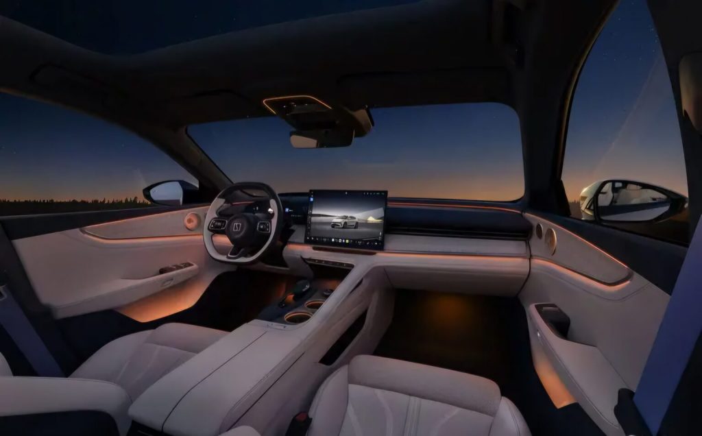 الكشف عن زيكر 001 المحدثة مع منصة 900V الداخلية