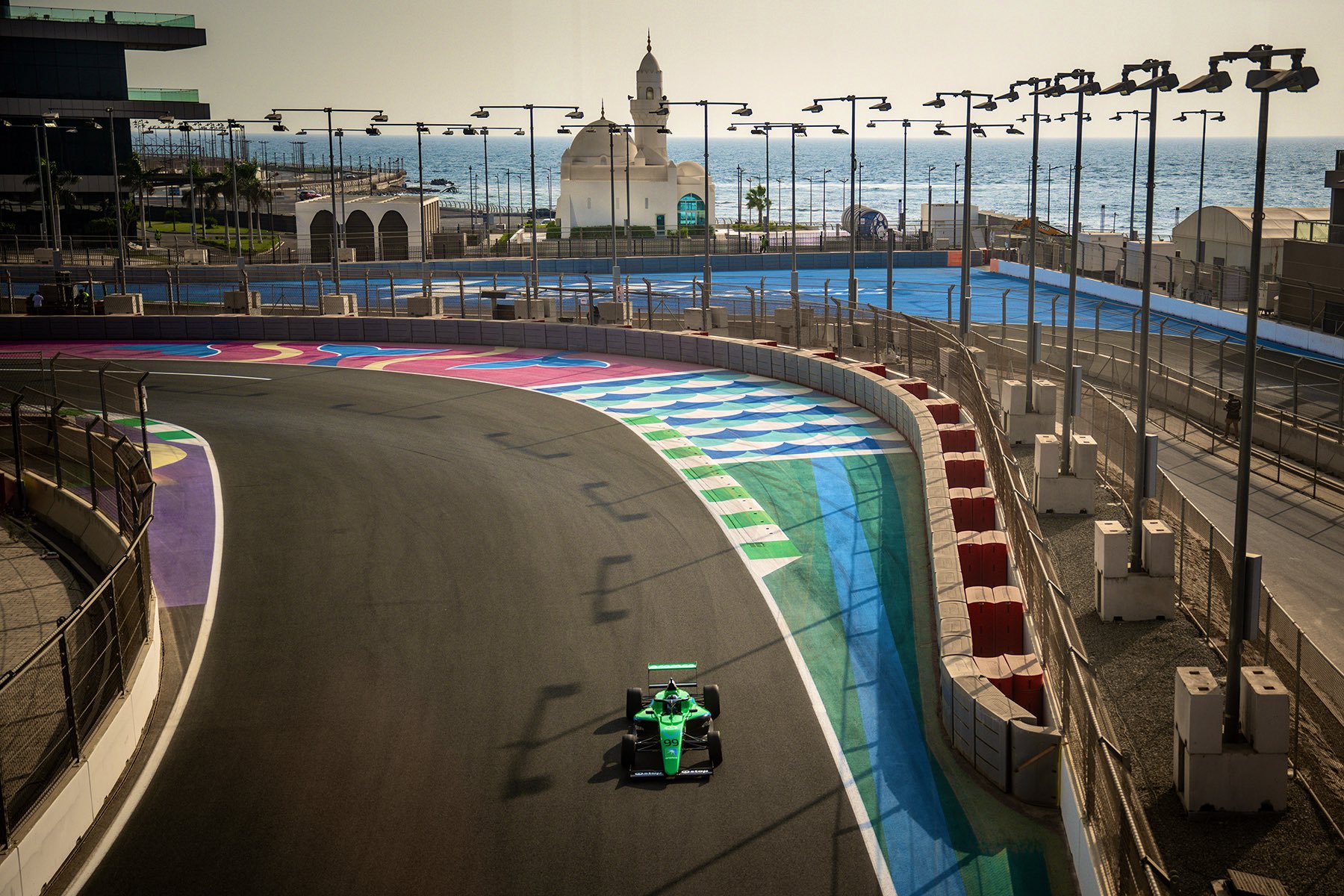 التوكيلات العالمية تتواجد في فعاليات فورمولا 4 بجدة مع علامات شيفروليه وجي إم سي