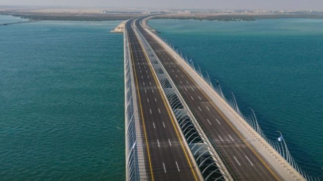 تدشىن طريق صفوى رحيمة مع جسر بحري مزدوج بين الأكبر في السعودية