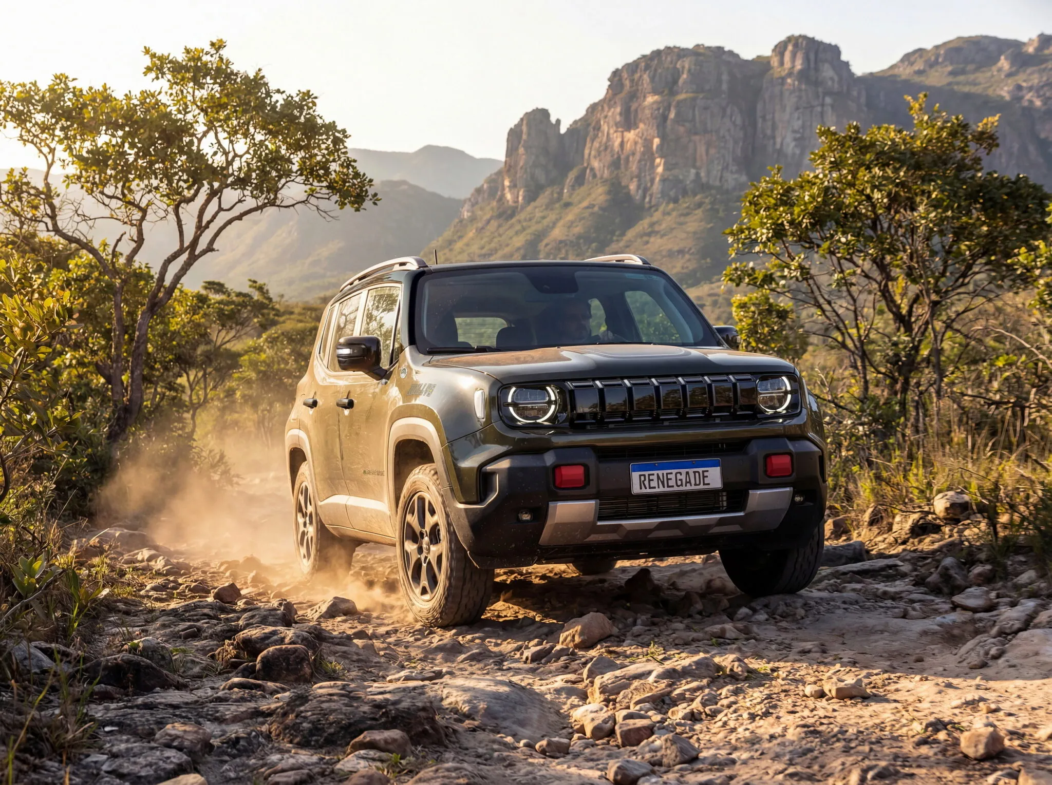 الكشف عن جيب رينيجيد 2027 بتحديثات داخلية كبيرة ومنظومة هجينة