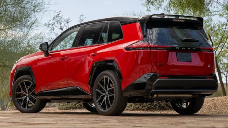 تويوتا تتصدر مبيعات السيارات العالمية وتتفوق على فولكس فاجن