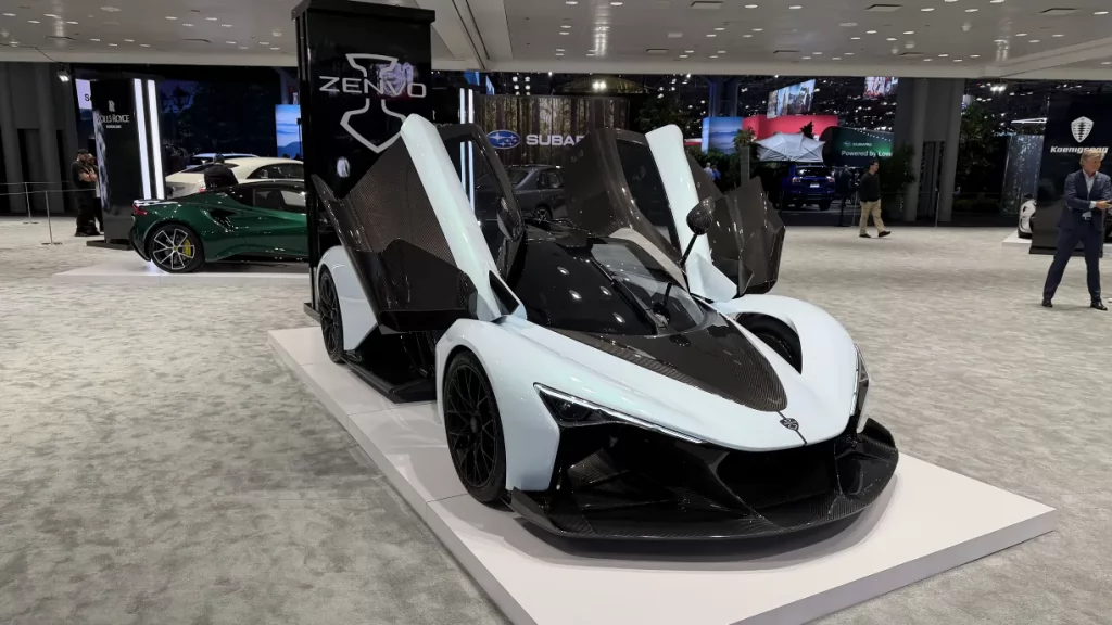 أهم السيارات السوبر كارز والرياضية والفاخرة في معرض نيويورك للسيارات