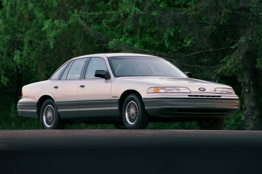 الجيل المنسي من كراون فيكتوريا.. القصة التي سبقت الأسطورة