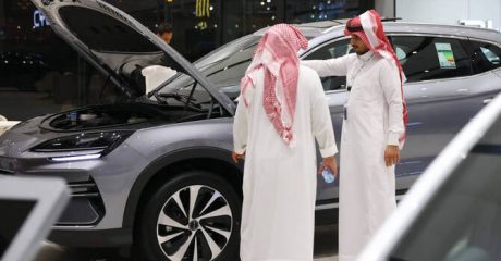 السعودية تقود سباق الاستدامة مع ارتفاع مبيعات السيارات الكهربائية 40% في الشرق الأوسط