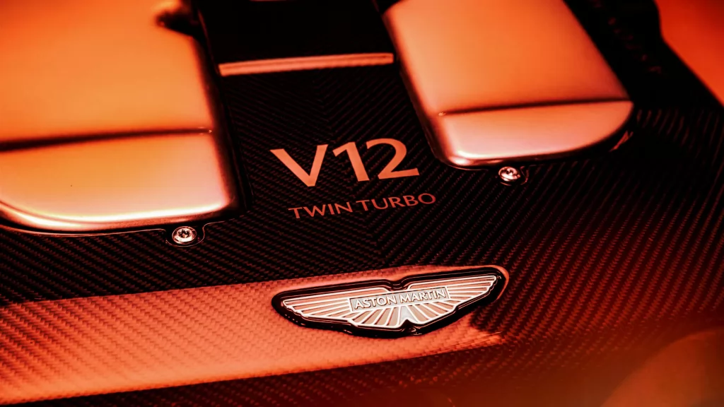 أستون مارتن تحتفظ بمحرك V12 الخاص بها ولكن بـ1000 نسخة سنوياً فقط