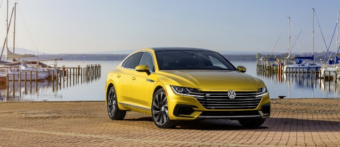 فولكس فاجن آرتيون R-Line موديل 2019 تستعد للعرض في نيويورك