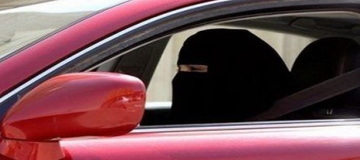 برنامج تدريبي للسعوديات في كلية التقنية للبنات بجدة على صيانة وقيادة السيارات