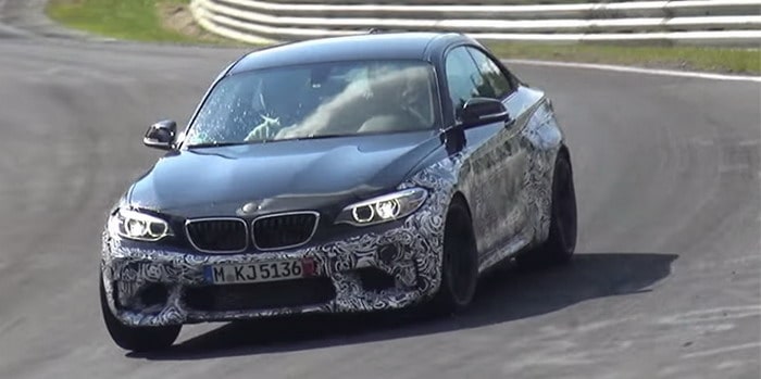 فيديو : زوجين من سيارات BMW M2 كوبيه يرصدان علي النربرجرينج