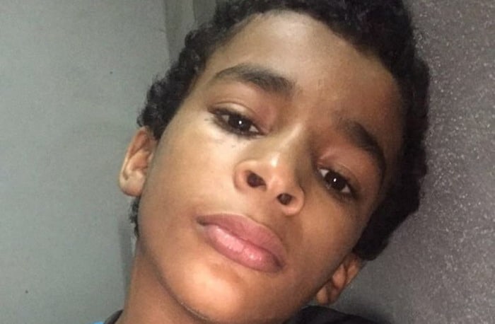 طفل يهرب ويختفي بسيارة والده هايلوكس في السعودية