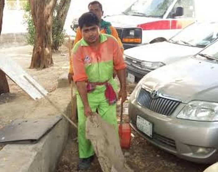 مكة تنظم حملة جديدة مكبرة لمواجهة ظاهرة غسيل السيارات في الشوارع