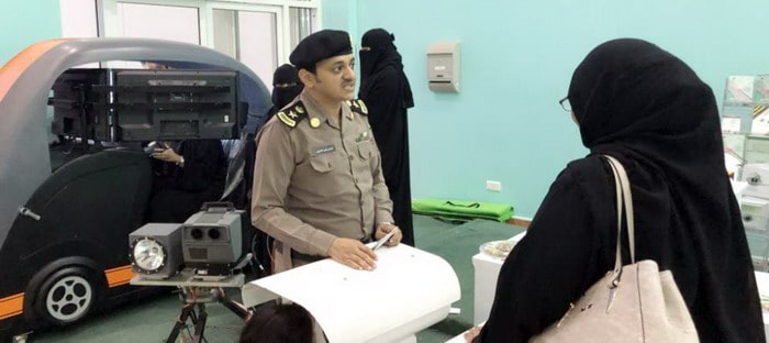جامعة جازان توفر محاكيات للنساء للتدريب على قيادة السيارات