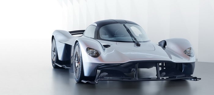 أستون مارتن تجعل عملاء فالكيري يختارون كل تفاصيلها الدقيقة