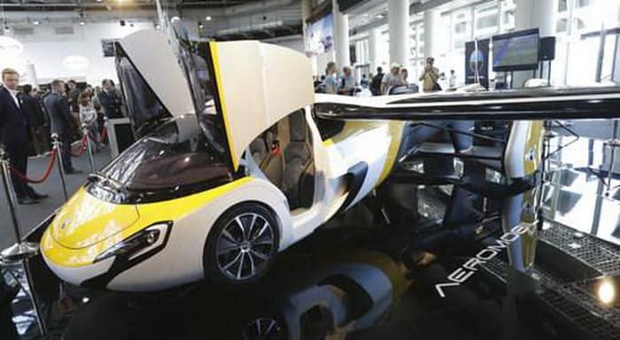 هل هي طائر ؟ هل هي طائرة ؟ لا انها سيارة طائرة والحجز عليها بدأ بالفعل !!