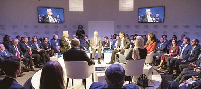 وزير المالية السعودي يؤكد أن قيادة المرأة ستزيد التمويل طويل الأجل