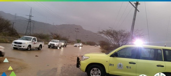 احتجاز عدد من السيارات في سيول في السعودية وتحذيرات للدفاع المدني السيارات الموقع العربي الأول للسيارات