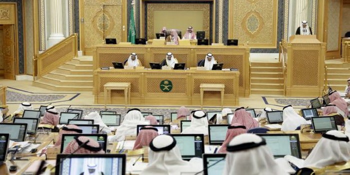 النقل تستعد لتنظيم عمل سيارات الاجرة بطلب من الشوري السعودي