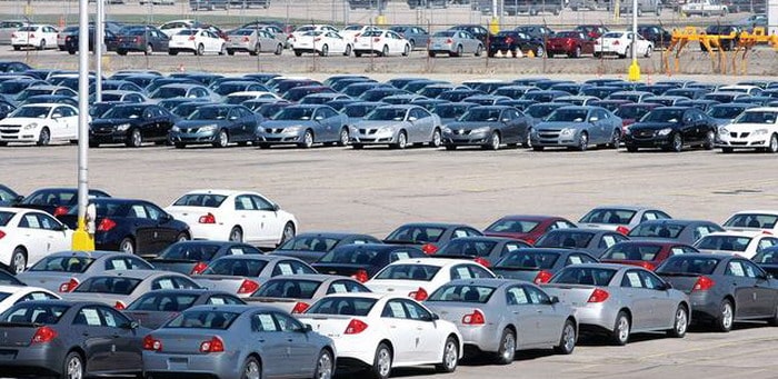 ركود بنسبة 50% في مبيعات السيارات بالسعودية وخروج 30% من التجار